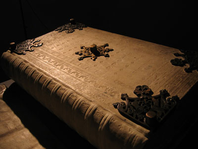 devils-bible-1.jpg